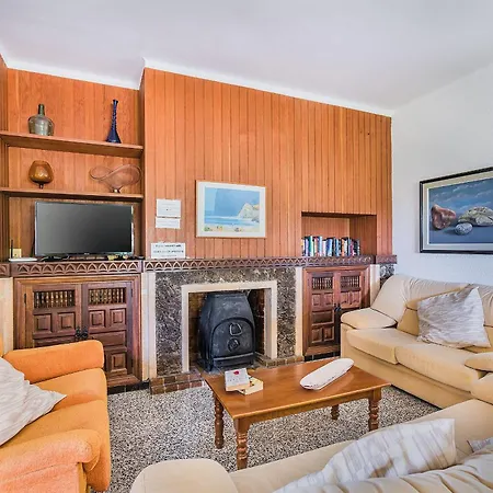 Con Piscina, A 5 Min Del Pueblo 6 Personas Feriehus *